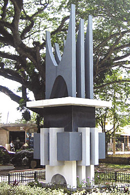 Monumento a Las H.M.